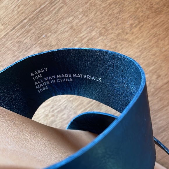 Steve Madden Sasse 10M (fits like 9) - Picture 3 of 4